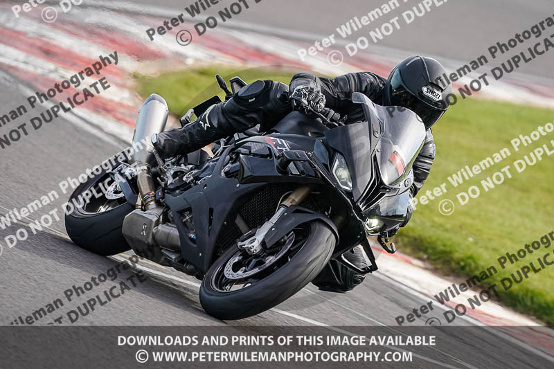 donington no limits trackday;donington park photographs;donington trackday photographs;no limits trackdays;peter wileman photography;trackday digital images;trackday photos